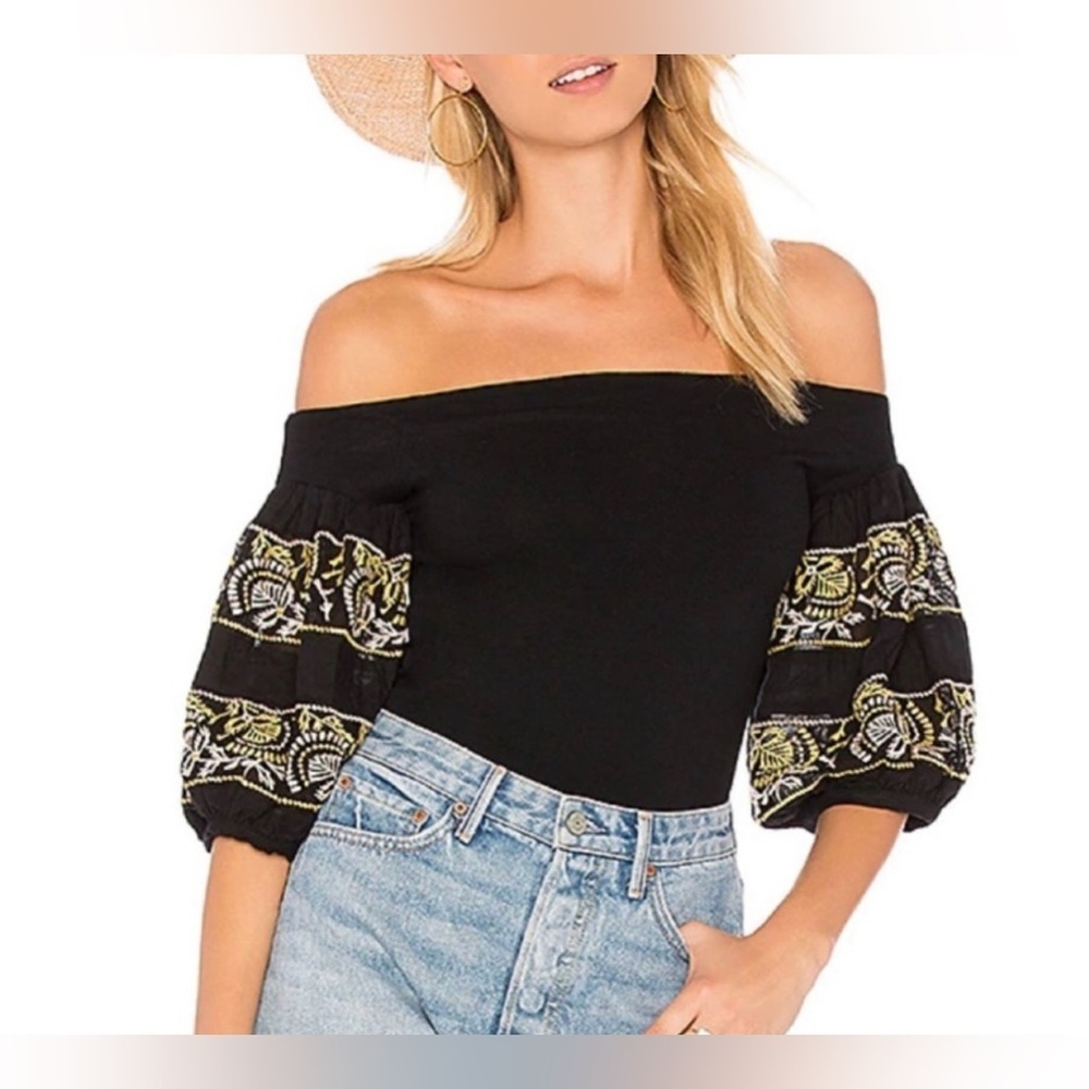 Free People|Black floral embroidered puff sleeve top “Rock with it”, Bohemian•